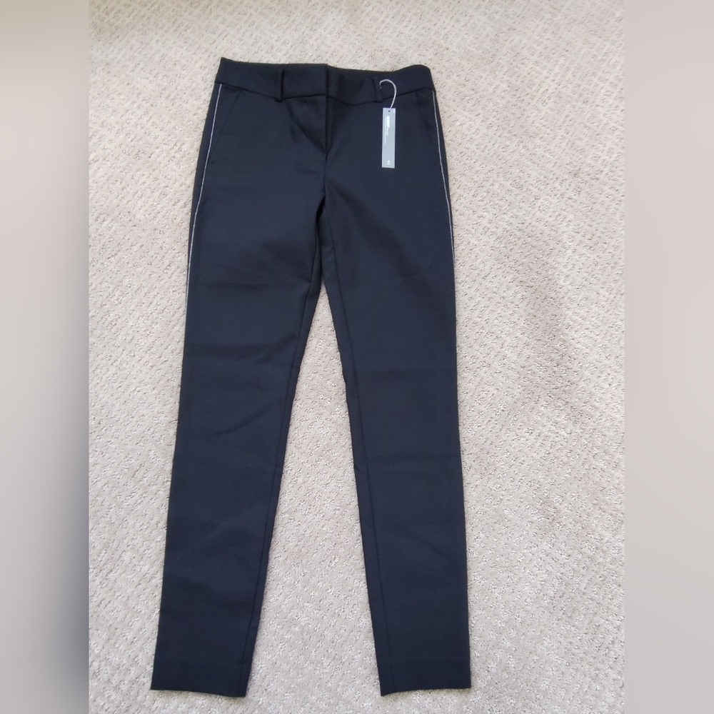 LOFT The Skinny Pant- black